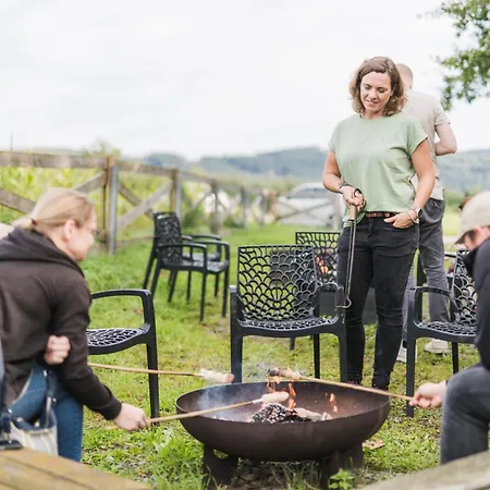 Apartment Hof Koehne- Haus Am Spielplatz - Strauss Schmallenberg