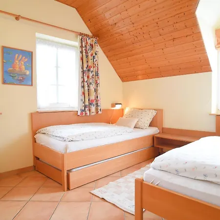 Appartement Hof Koehne- Haus Am Spielplatz - Strauss Schmallenberg